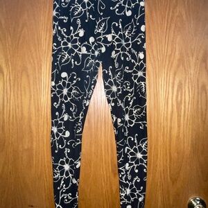LuLaRoe Dark Blue and White Patterned Leggings